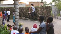 Di Zimbabwe, gadis-gadis berusia 10 tahun dipaksa menikah karena kemiskinan, tradisi adat, atau agama.  