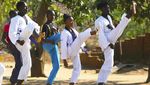 Potret Gadis Zimbabwe Bertahan Hidup Dengan Taekwondo