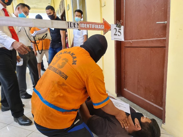 Rekonstruksi kasus penganiayaan terduga pencuri (dok. Istimewa)