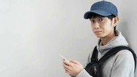 Setelah sewa jasa unik yang dibuatnya ini berhasil, kini pekerjaan untuk tidak melakukan apapun telah menjadi sumber penghasilan utama bagi Morimoto. Penghasilan yang didapatnya juga diberikan untuk menghidupi anak serta istrinya. Meskipun dia menolak untuk mengungkapkan berapa banyak yang dia hasilkan, dia mengatakan dia melihat sekitar satu atau dua klien sehari. Sebelum pandemi, itu tiga atau empat sehari. (Dok. Shoji Morimoto)