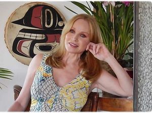 Terjadi Salah Paham, Bond Girl Tanya Roberts Ternyata Masih Hidup