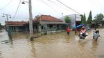 Terendam Banjir, Sawah di Indramayu Bak Lautan