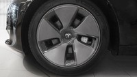 Desain cover pelek baru Tesla Model 3 di Indonesia. Foto: Prestige Image Motorcars