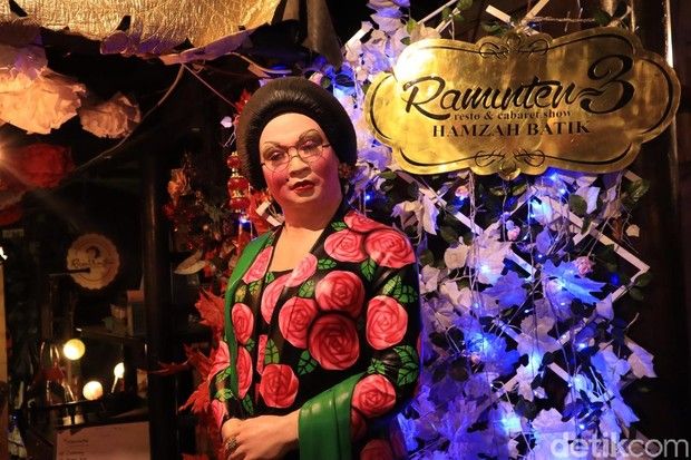 Restoran di Yogyakarta yang Pelayannya Totalitas Pakai Baju Adat Jawa