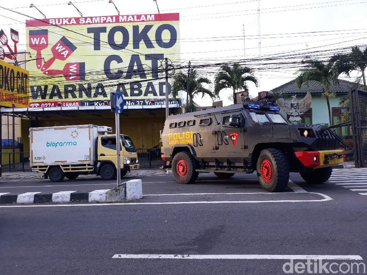 Dikawal Barracuda, Vaksin COVID-19 Tiba di Yogyakarta