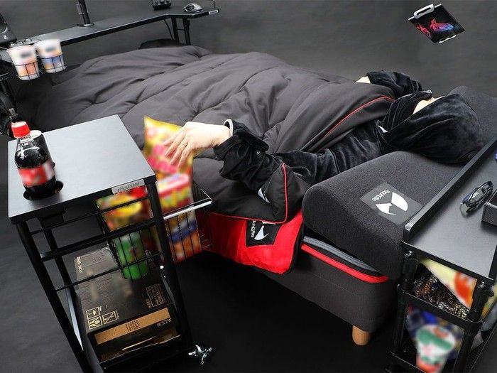 5 Alat Canggih Ini Manjakan Gamers yang Hobi Makan dan Ngemil