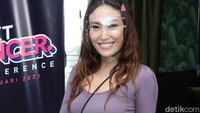 Ayu Dewi saat ditemui di kawasan Antasari, Jakarta Selatan belum lama ini. Pool/Noel/detikFoto.