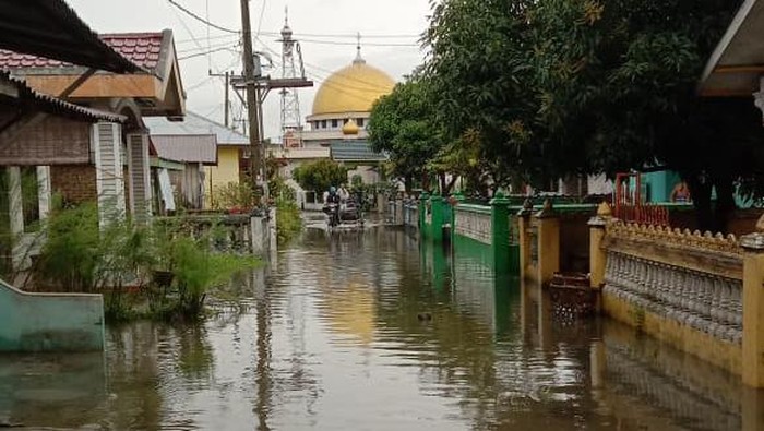 Banjir di salah satu kelurahan di Perbaungan, Serdang Bedagai