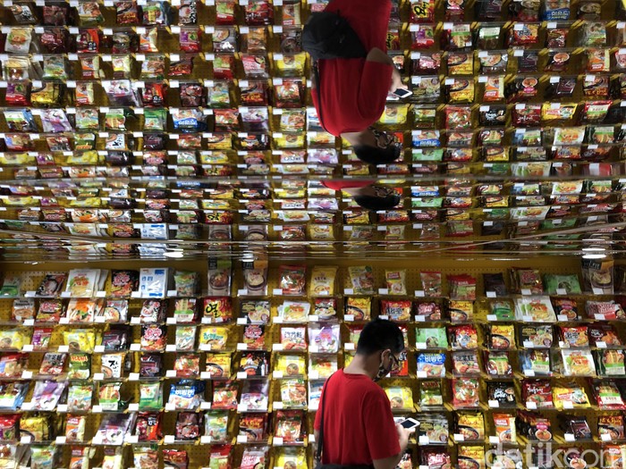 Belanja Mie Instan di KKV Central Park Surga Mie Instan Hadir di KKV Central Park