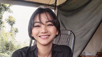 Selain durian, Glenca juga doyan minum kopi. Ia mengandalkan asupan kopi saat dirinya tengah ngantuk. Foto: Instagram glencachysaraofficial