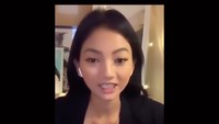 Glenca mengunggah video singkat dirinya tengah menikmati seblak yang bikin ngiler. Di keterangan video ia juga mengingatkan agar followersnya tak telat makan. Foto: Instagram glencachysaraofficial