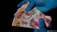 Setiap penerima BST, nantinya akan mendapatkan uang tunai Rp 300 ribu selama 4 bulan berturut-turut.