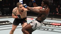 Robert Whittaker di kelas middleweight meraih dua kemenangan di tahun 2020 kemarin. Menarik untuk menantikan rematch dirinya vs Israel Adesanya (Getty Images)