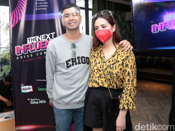 Raffi Ahmad dan Nagita Slavina saat ditemui di kawasan Antasari.