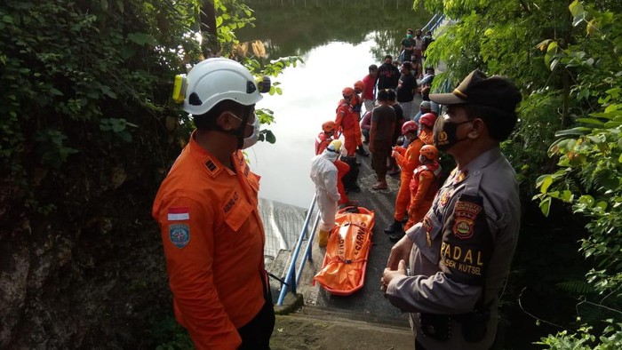 Seorang Remaja Ditemukan Tewas Mengapung di Bendungan Unud