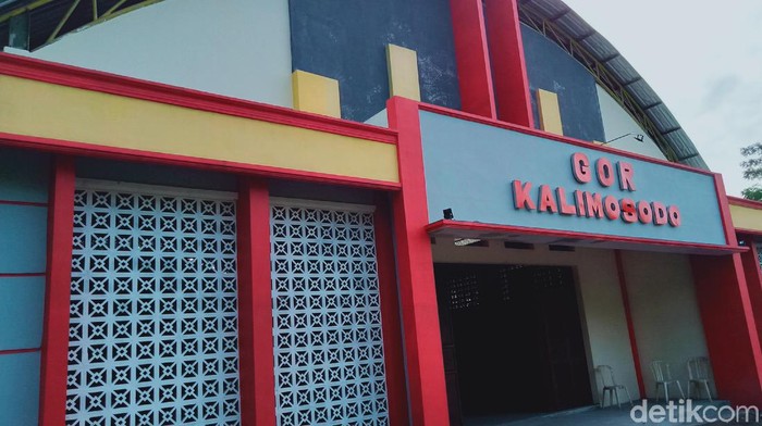 Tempat pengungsian Merapi di gedung olahraga Desa Sidorejo, Kecamatan Kemalang, Klaten, masih tampak sepi, Rabu (6/1/2021).