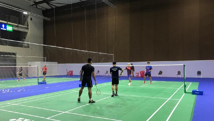Menu tim Bulutangkis Indonesia pada latihan perdana di Bangkok, Thailand, pemulihan dan penyegaran.