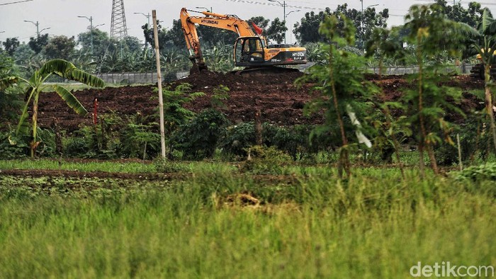 TPU Rorotan Bersiap Diri untuk Makam COVID-19 TPU Pondok Ranggon yang menjadi tempat pemakaman khusus jenazah COVID-19 sudah penuh. Kini Pemprov DKI Jakarta sedang menyiapkan makam khusus COVID-19 di TPU Rorotan.