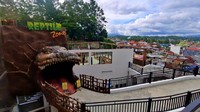 Ini adalah kebun binatang tertua peninggalan Belanda di Indonesia lho. Taman ini dibangun apda tahun 1900 dengan nama Stormpark. (dok bukittinggikota.go.id)