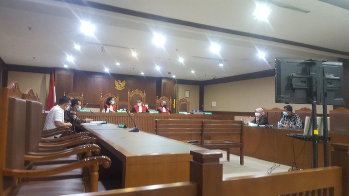 Zumi Zola ajukan PK (Foto: Zunita/detikcom)