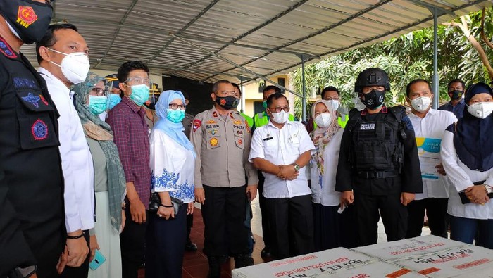 10 ribu vaksin COVID-19 tiba di Sulawesi Barat