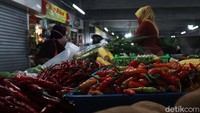 Sementara itu harga cabai hijau Rp 70 ribu, cabai tanjung Rp 60 ribu, cabai keriting Rp 55 ribu.