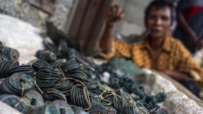 Ini Ribuan Keping Uang Kuno yang Ditemukan Petani di Pekalongan