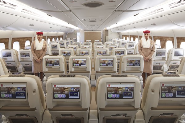 Kabin ekonomi premium Emirates yang sangat dinantikan menawarkan 56 kursi dengan konfigurasi 2-4-2. Setiap kursi memiliki layar 13.3 inci, salah satu yang terbesar di kelasnya, untuk menikmati rangkaian musik, film, TV, berita, dan konten lain yang tak tertandingi di ice, sistem dalam penerbangan pemenang penghargaan Emirates.