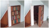 Alih-alih sebagai rak buku dinding, ternyata di balik rak itu didesain menjadi kamar atau ruangan. Istimewa/Brightside.me.