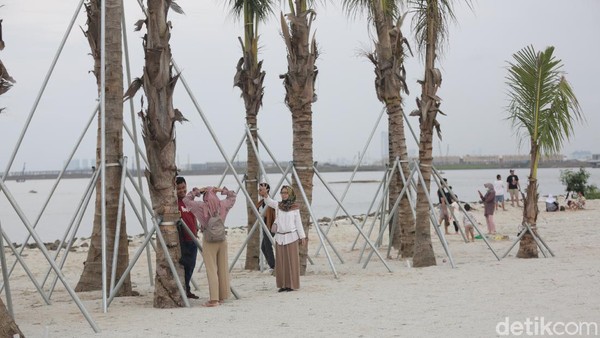 Potret Pantai Pasir Putih Pik2 Ala Miami