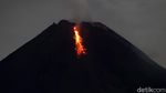 Penampakan Terkini Gunung Merapi yang Semburkan Lava Pijar