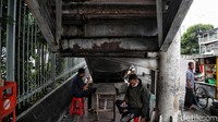 Faqieh melanjutkan, sebelumnya sudah ada pengecekan berkala sampai hari ini. Dia menambahkan bahwa pihak kelurahan sudah menganggarkan dana untuk pemeliharaan JPO Matraman.  