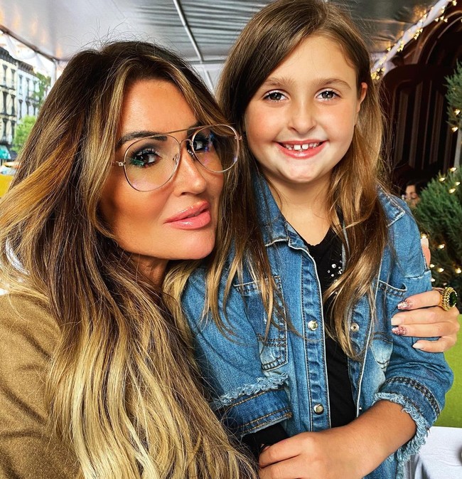 Setahun setelah skandal cinta yang menghebohkan tersebut, Rachel menikah dengan pria bernama Matt Hahn. Mereka menikah di 2011 dan bercerai di 2014. Dari pernikahannya tersebut Rachel memiliki satu anak.  Foto: dok. Instagram