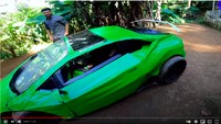 Motif utama dibalik pembuatan replika Lamborghini ini adalah untuk memanfaatkan barang-barang yang biasa dibuang orang. Semua bahan yang digunakan di dalam mobil adalah sesuatu yang dibuang oleh orang-orang. Foto: Screenshot Youtube Arun Smoki