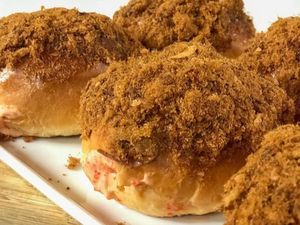 Masak Masak : Roti Abon Isi Saus Mentai yang Istimewa Rasanya