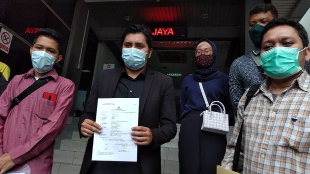 Sejumlah Korban Laporkan Grab Toko ke Kepolisian. (CNBC Indonesia/Novina Putri Bestari) Sejumlah Korban Laporkan Grab Toko ke Kepolisian. (CNBC Indonesia/Novina Putri Bestari)