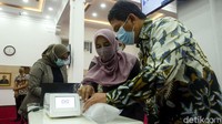 Dalam acara tersebut, Menristek Bambang Brodjonegoro mengatakan GeNose C19 rencananya akan diproduksi secara masal sebanyak 5 ribu unit pada Februari 2021. Produksi itu dilakukan oleh 5 perusahaan.
