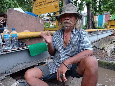 Sosok Nursaman yang Mengaku Sebagai Tunawisma Ditemui Mensos Risma