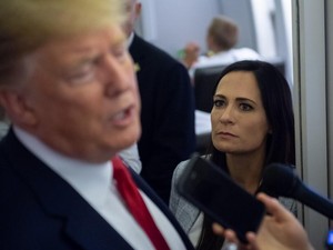 2 Pejabat Gedung Putih Mundur Usai Massa Trump Serbu Capitol