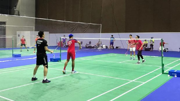 Aktivitas Tim Bulutangkis Indonesia di Thailand, untuk menghadapi Yonex Thailand Terbuka pada 12-17 Januari dan Toyota Thailand Terbuka (19-24 Januari).