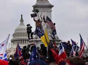 Bom Rakitan Ditemukan di Rumah Proud Boys, Kelompok Rusuh di Gedung Capitol AS