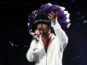 Jay Kay Jamiroquai Pastikan Dia Bukan Pria di Rusuh Gedung Kongres