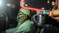Abu Bakar Baasyir meninggalkan gerbang Lapas Gunung Sindur pada pukul 05.20 WIB.