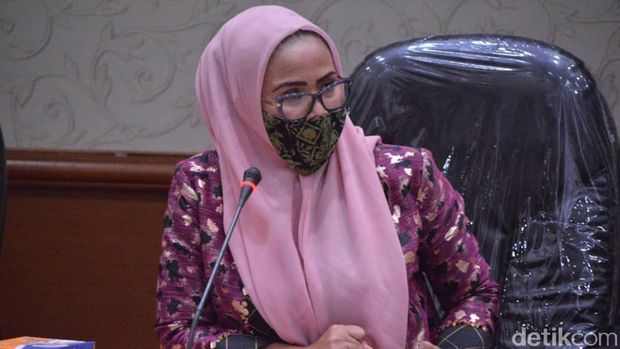 Anggota Komisi V DPRD Riau, Ade Hartati (dok Istimewa)
