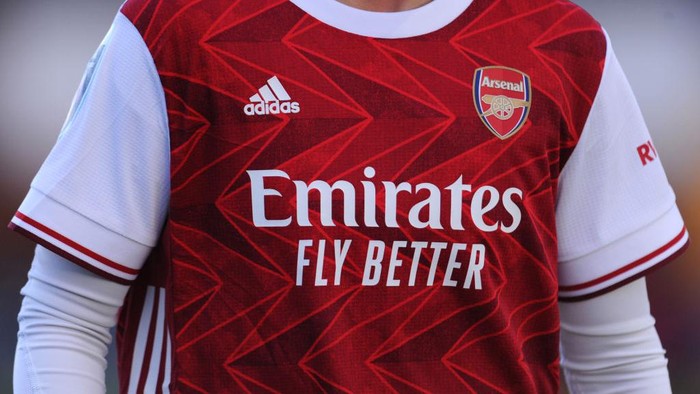 BOREHAMWOOD, ENGLAND - DECEMBER 20: A detailed view of the Emirates Fly Better sponsor logo on the front of the Arsenal home shirt worn by Beth Mead of Arsenal during the Barclays FA Womens Super League match between Arsenal Women and Everton Women at Meadow Park on December 20, 2020 in Borehamwood, England. The match will be played without fans, behind closed doors as a Covid-19 precaution. (Photo by Alex Burstow/Getty Images)