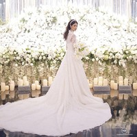 Hal tersebut memang diakui oleh Atries. Dalam keterangan fotonya, wanita yang berprofesi sebagai chef dan selebgram itu mengatakan bahwa gaunnya terinspirasi dari Kate Middleton.  Foto: Instagram