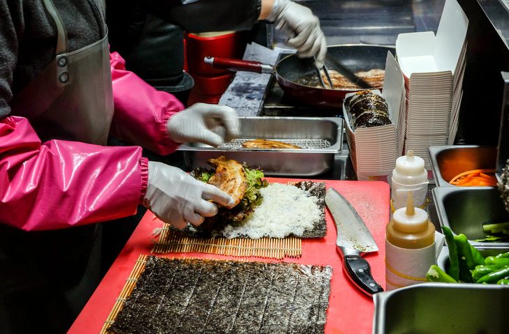 7 Hal yang Sebaiknya Tak Dilakukan di Restoran Korea