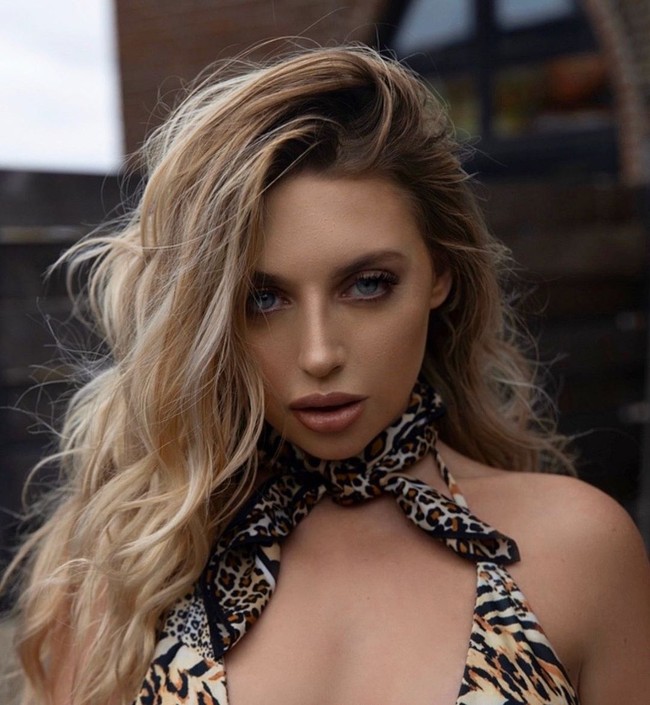 Ava adalah seorang selebgram dengan followers Instagram 276 ribu. Punya banyak fans membuat Ava percaya diri menjual konten di Only Fans.  Foto: dok. Instagram