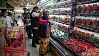 Uji sampel makanan jadi, nabati dan hewan ini dilakukan di salah satu supermarket di Jakarta Utara.