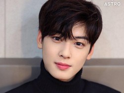 8 Foto Transformasi Cha Eun Woo, Bintang True Beauty yang Tampan dari Lahir
